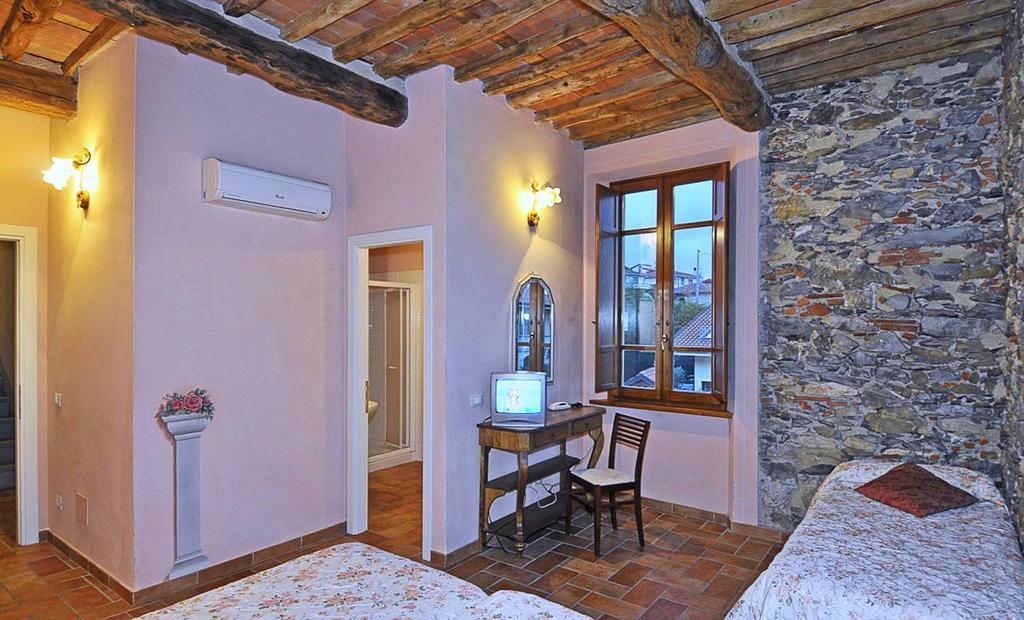 Le Ginestre B & B Massarosa Room photo